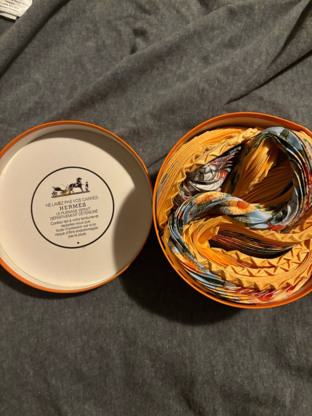 HERMES Carre 90 Pleated AXIS MUNDI Unisex Scarf Orange with box - Picture 5 of 9